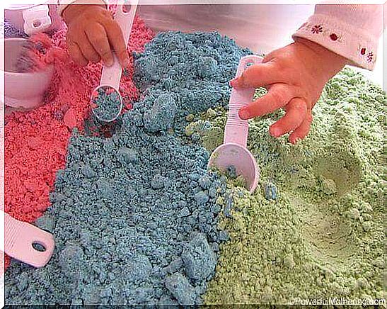 Magic sand is also easily finished at home