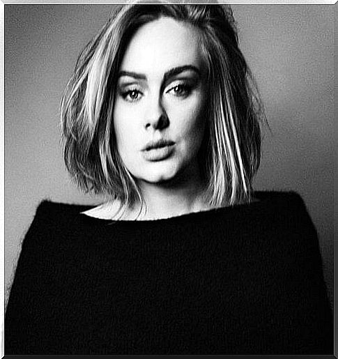 Singer Adele postpartum depression