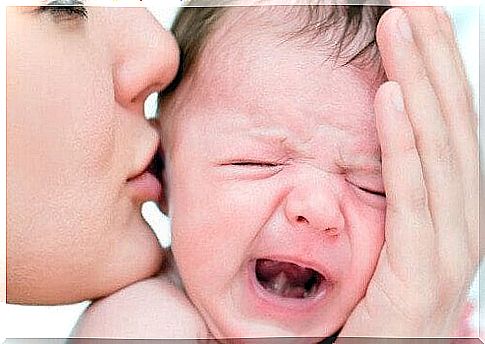 What to do if a child cries for no apparent reason?